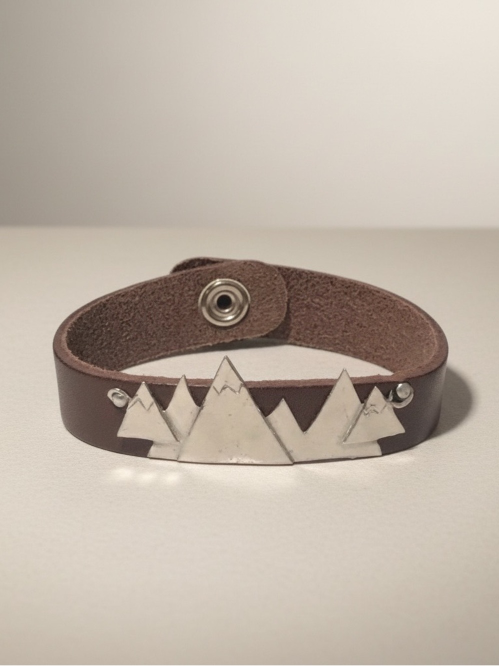 Handmade silver pewter mountain range brown 100%‎ leather cuff bracelet